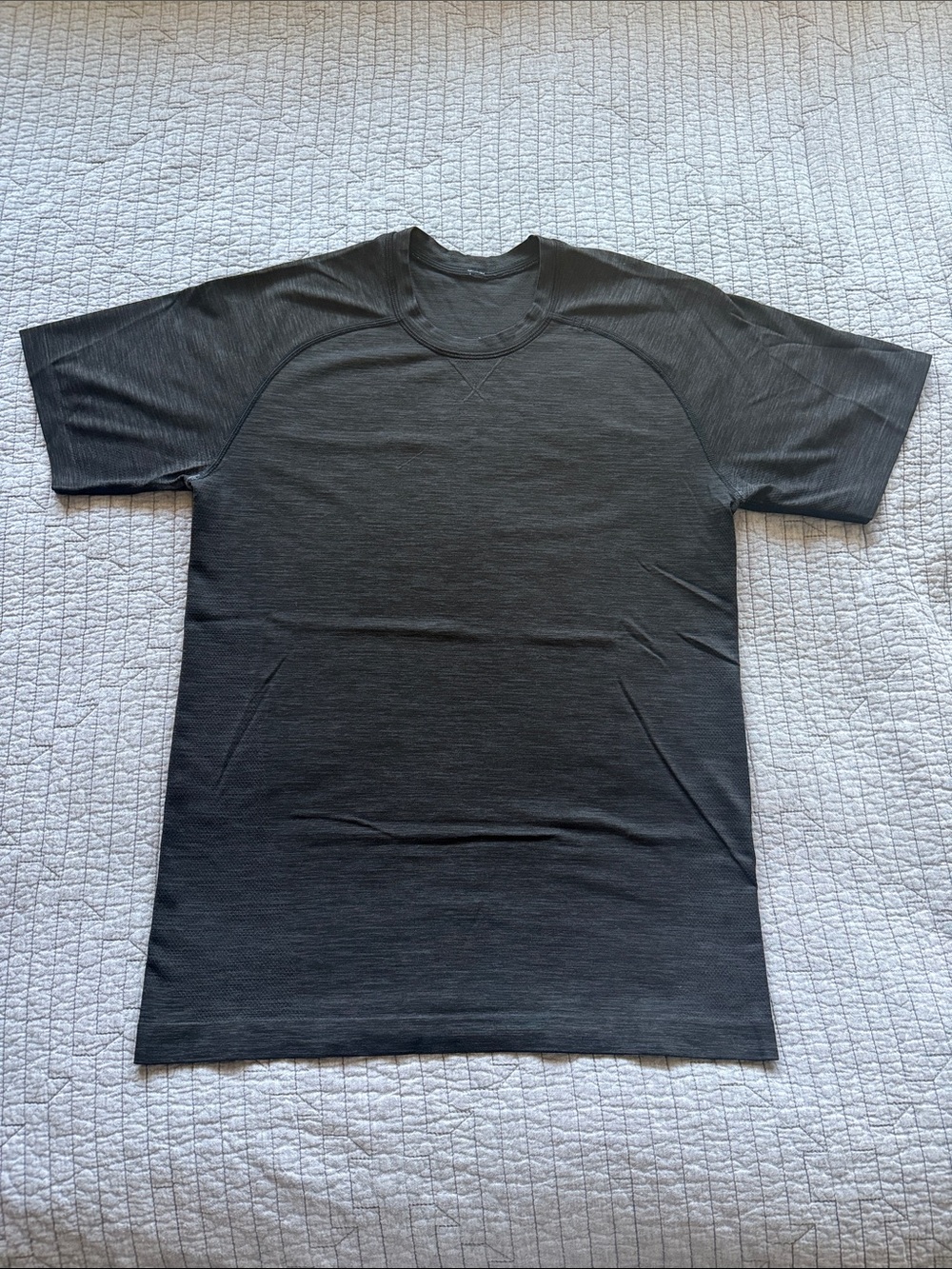 Lululemon Metal Vent Tech Black Heather Short Sleeve Shirt